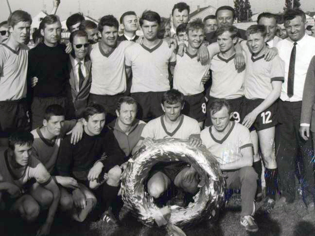 spvgg-bayreuth-aktuelles-verein-manfred-groessler-geburtstag-bayernliga-meister-teamfoto