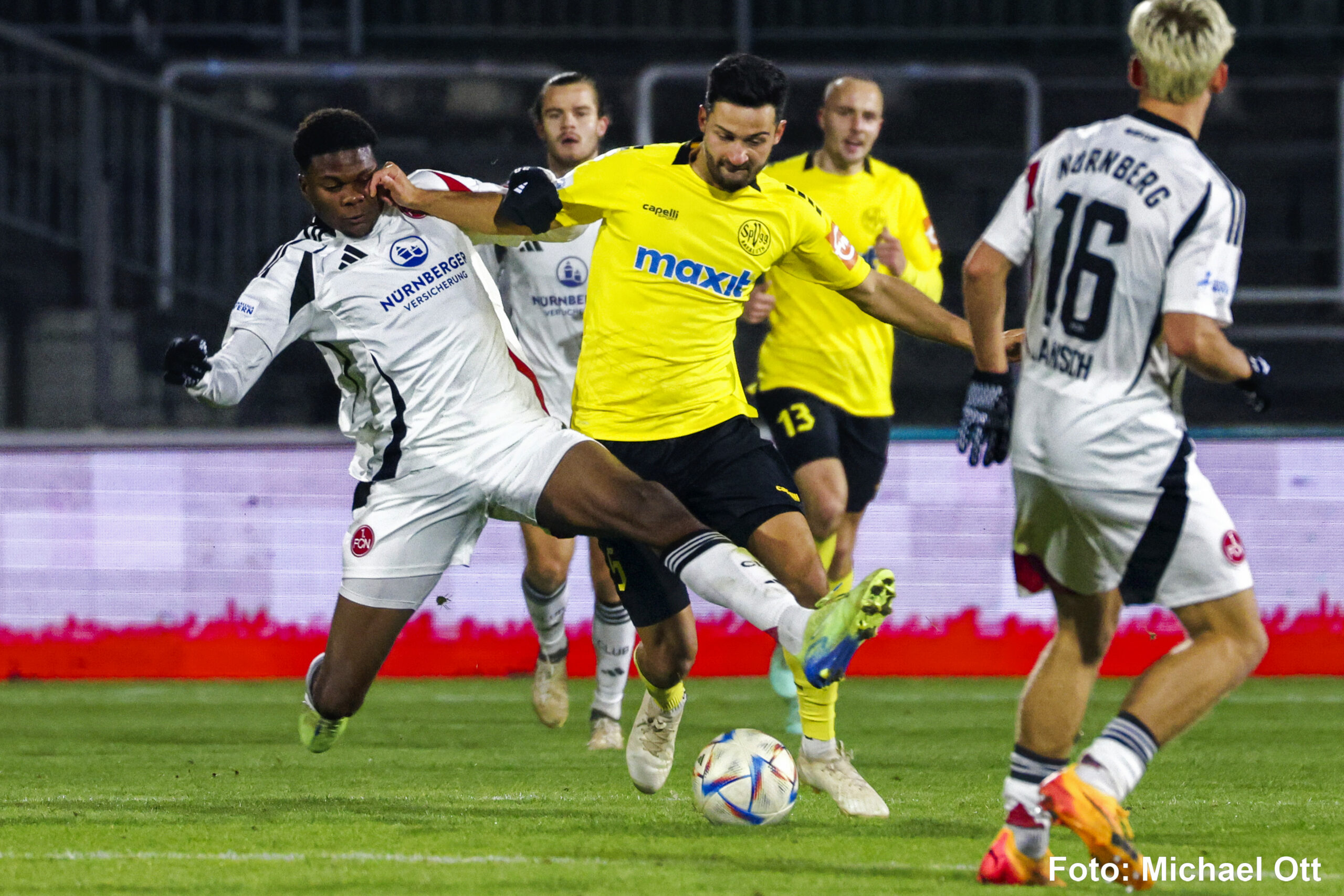 spvgg-bayreuth-1.fc-nuernberg-ii-kapitaen-schwarz