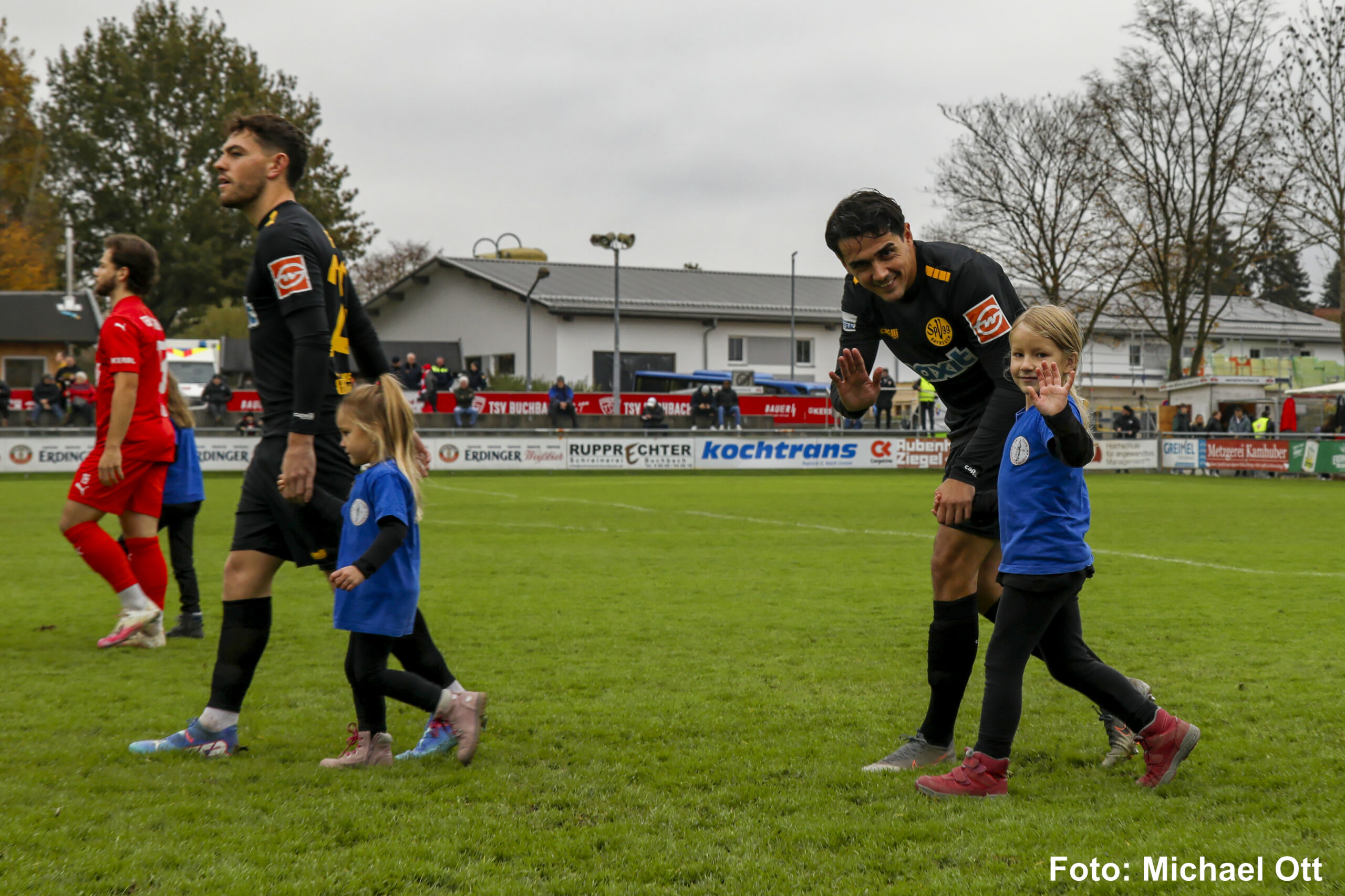 spvgg-bayreuth-buchbach-einlaufkinder