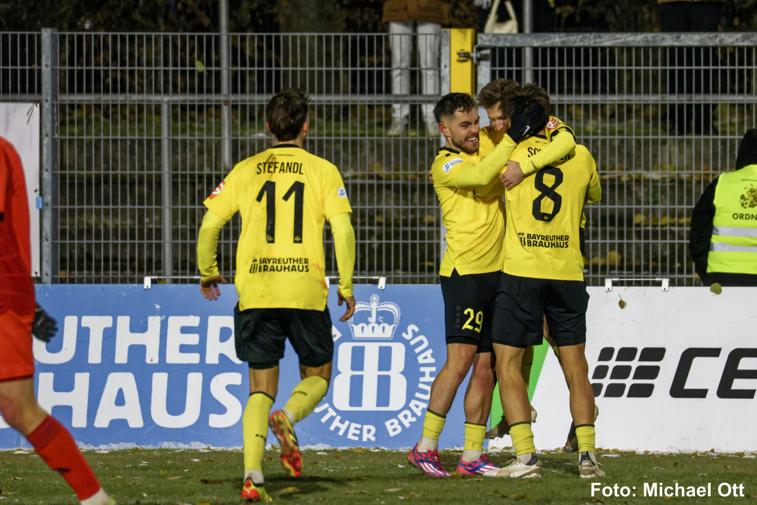 spvgg-bayreuth-bayern-muenchen-ii-jubel