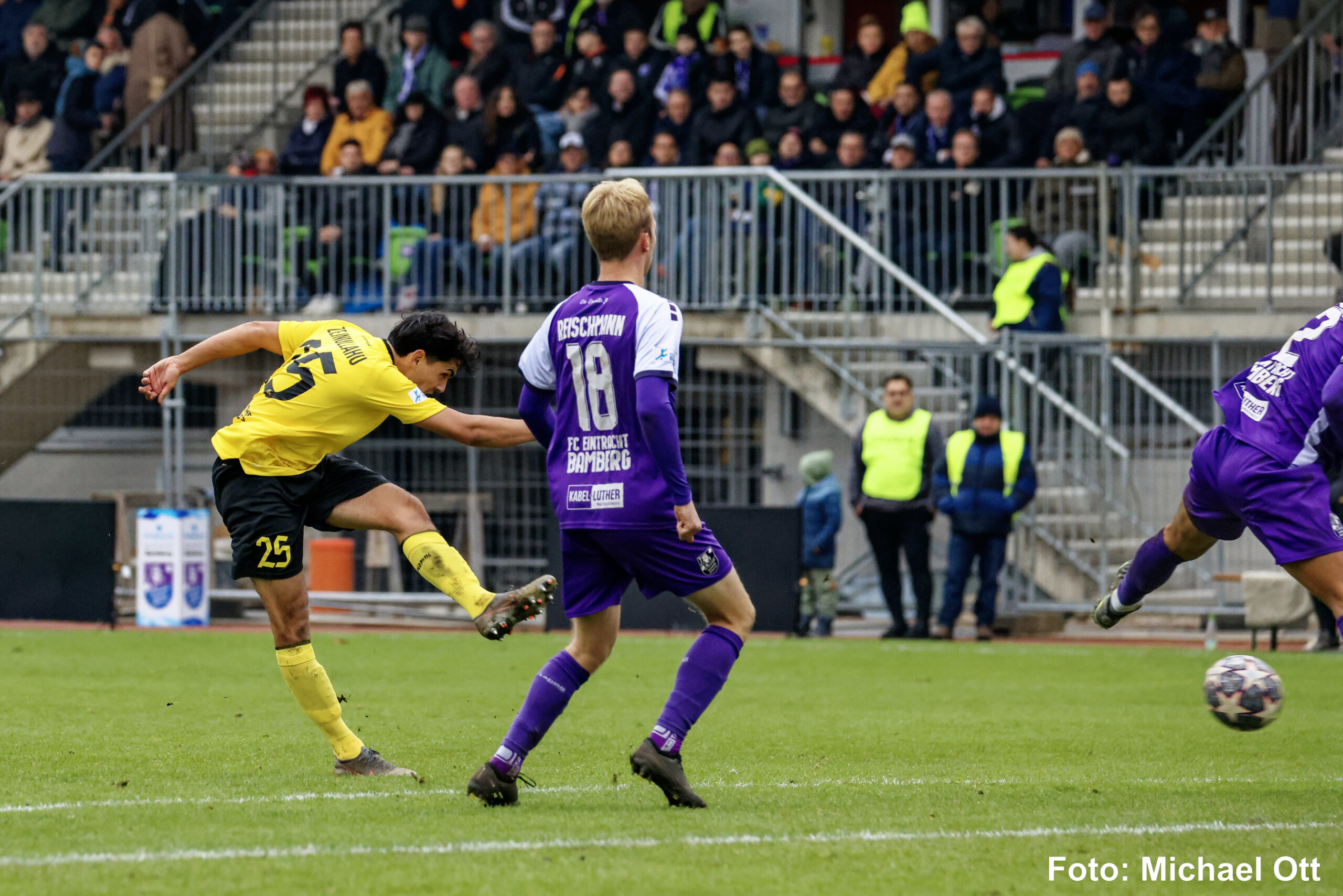 spvgg-bayreuth-bamberg-torschuss-eroll