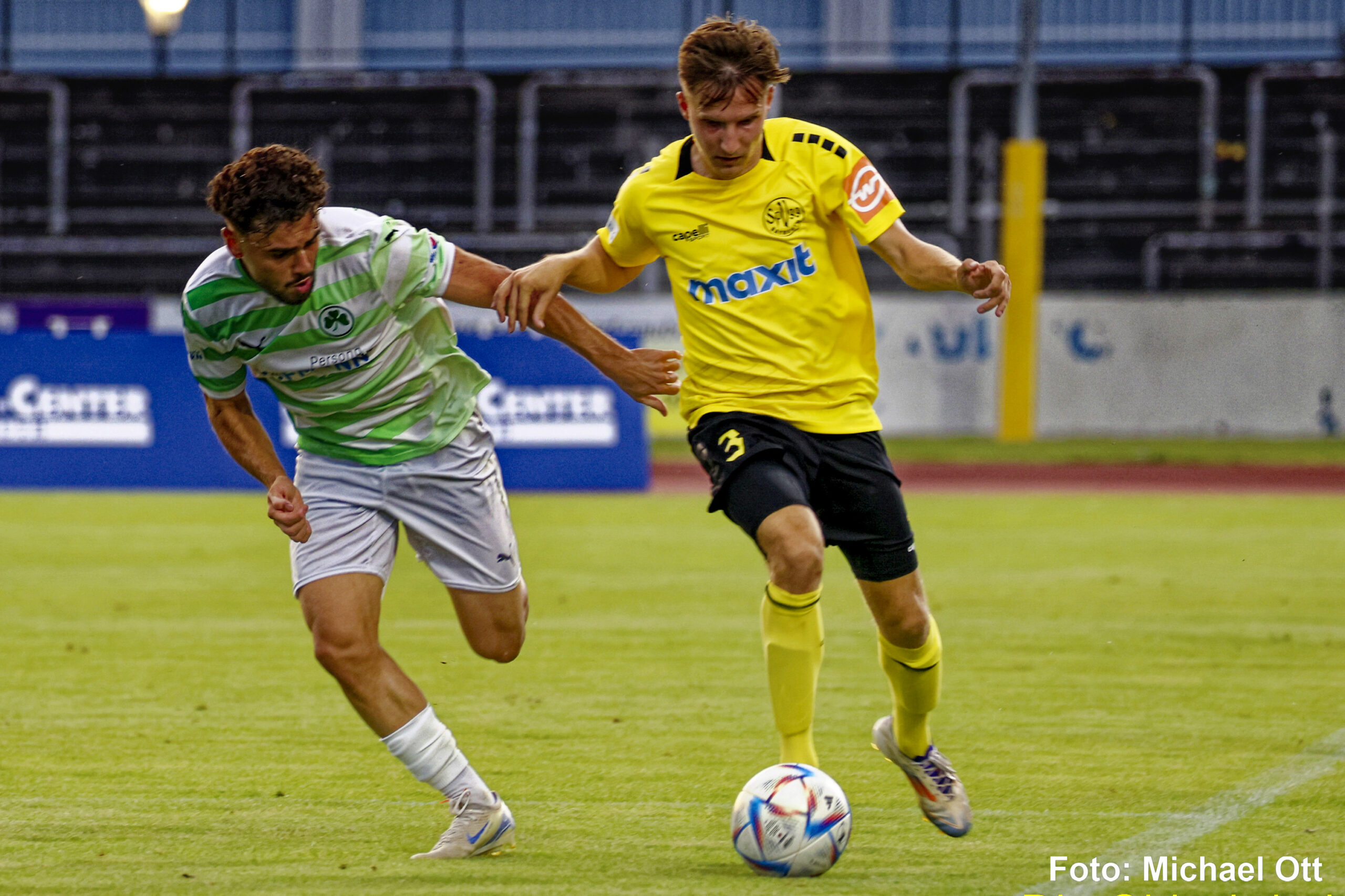 spvgg-bayreuth-profis-dennis-lippert