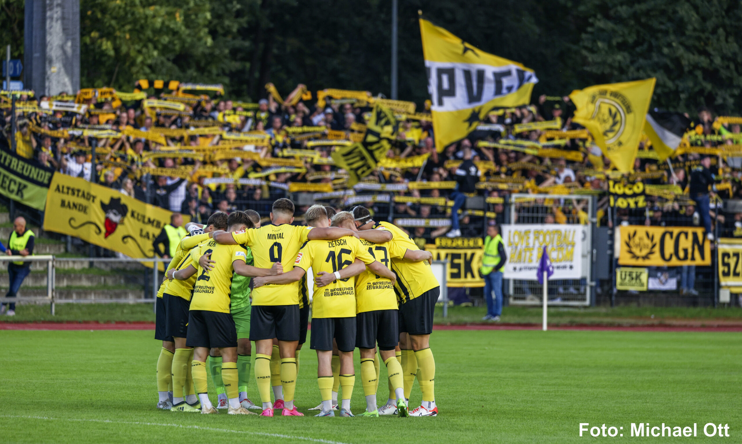 spvgg-bayreuth-fanblock-in-bamberg