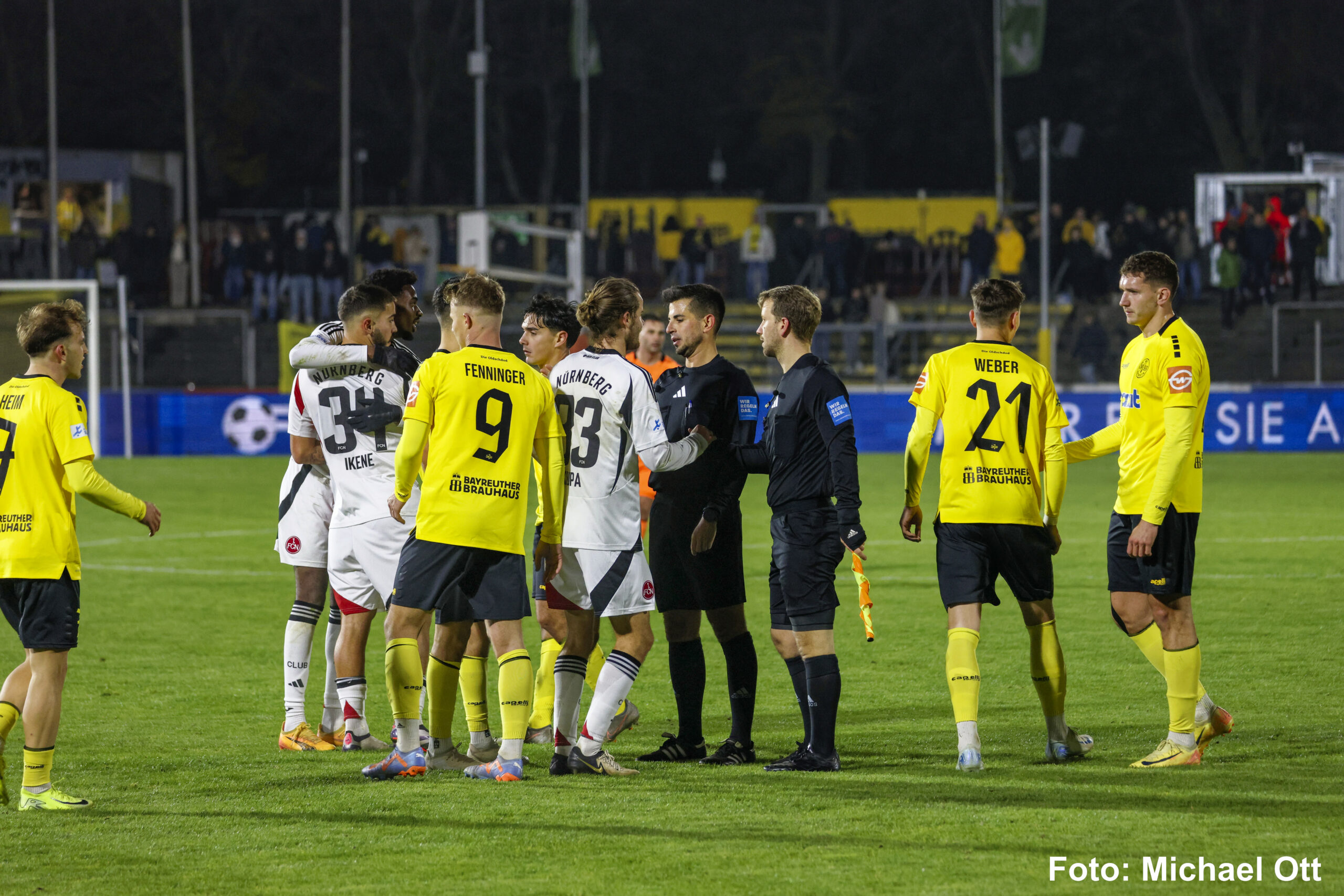 spvgg-bayreuth-1.fc-nuernberg-ii-schiedsrichtergespann