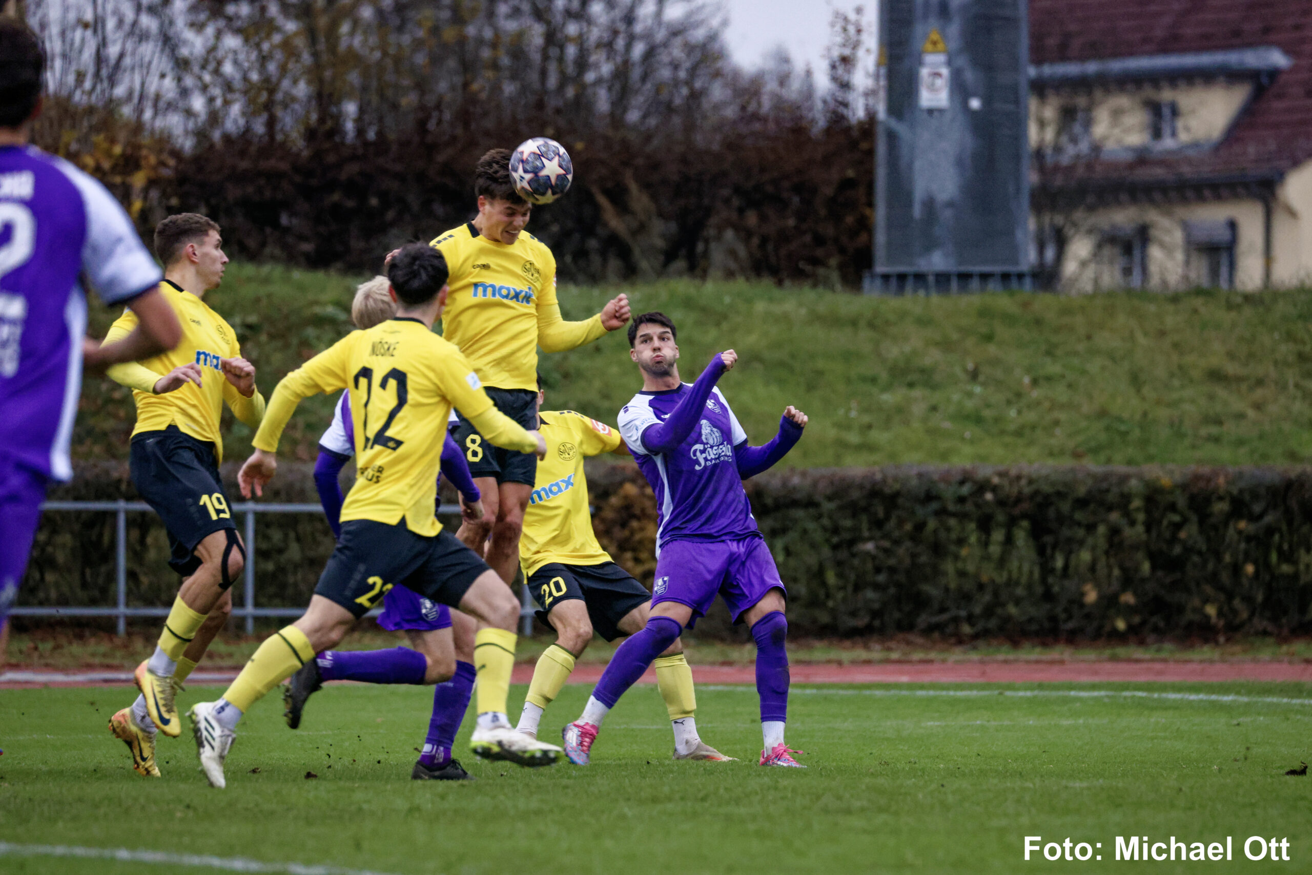 spvgg-bayreuth-bamberg-scheder-kopfball-zum-3:0