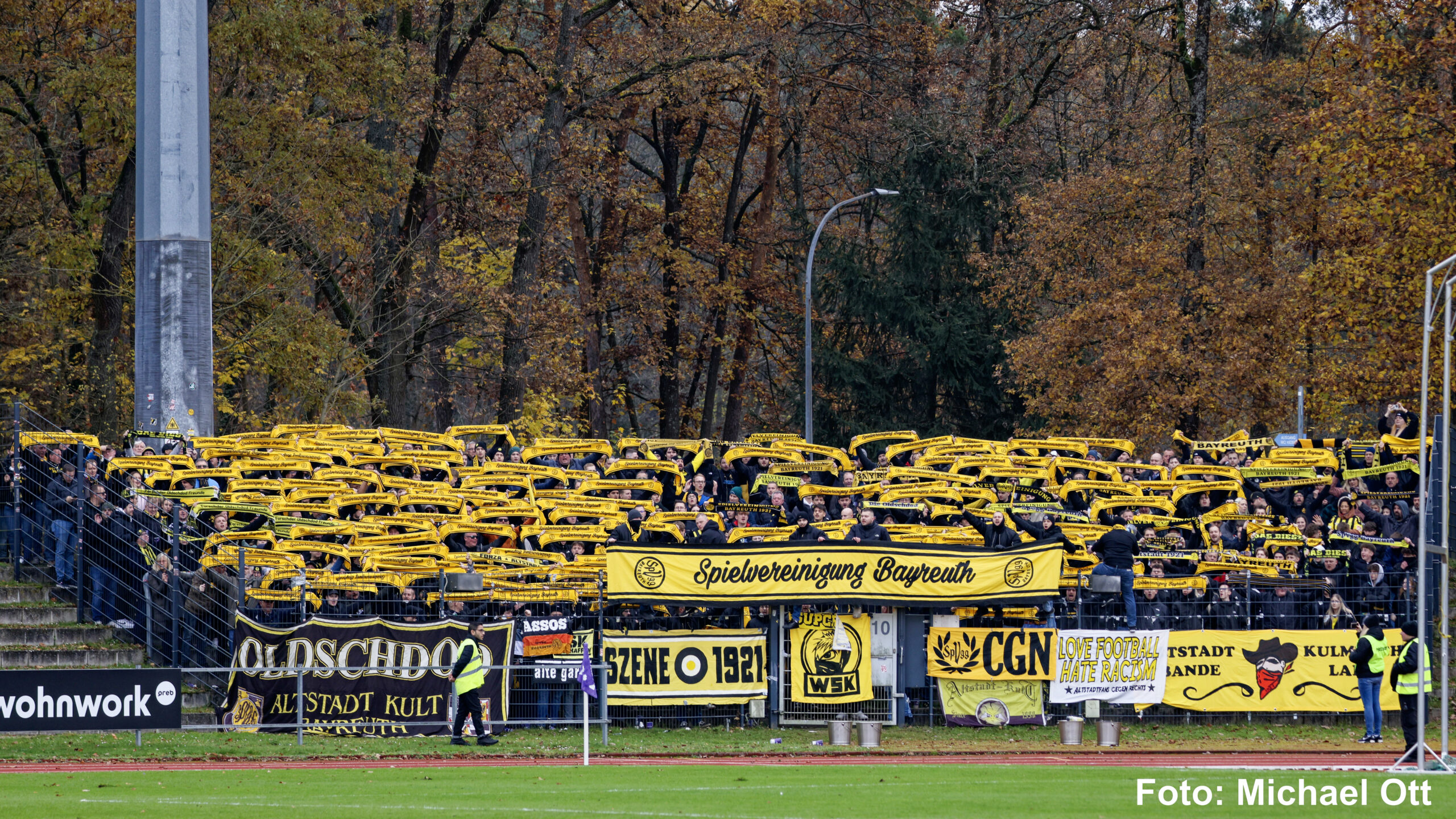 spvgg-bayreuth-bamberg-fanblock-der-altstadt