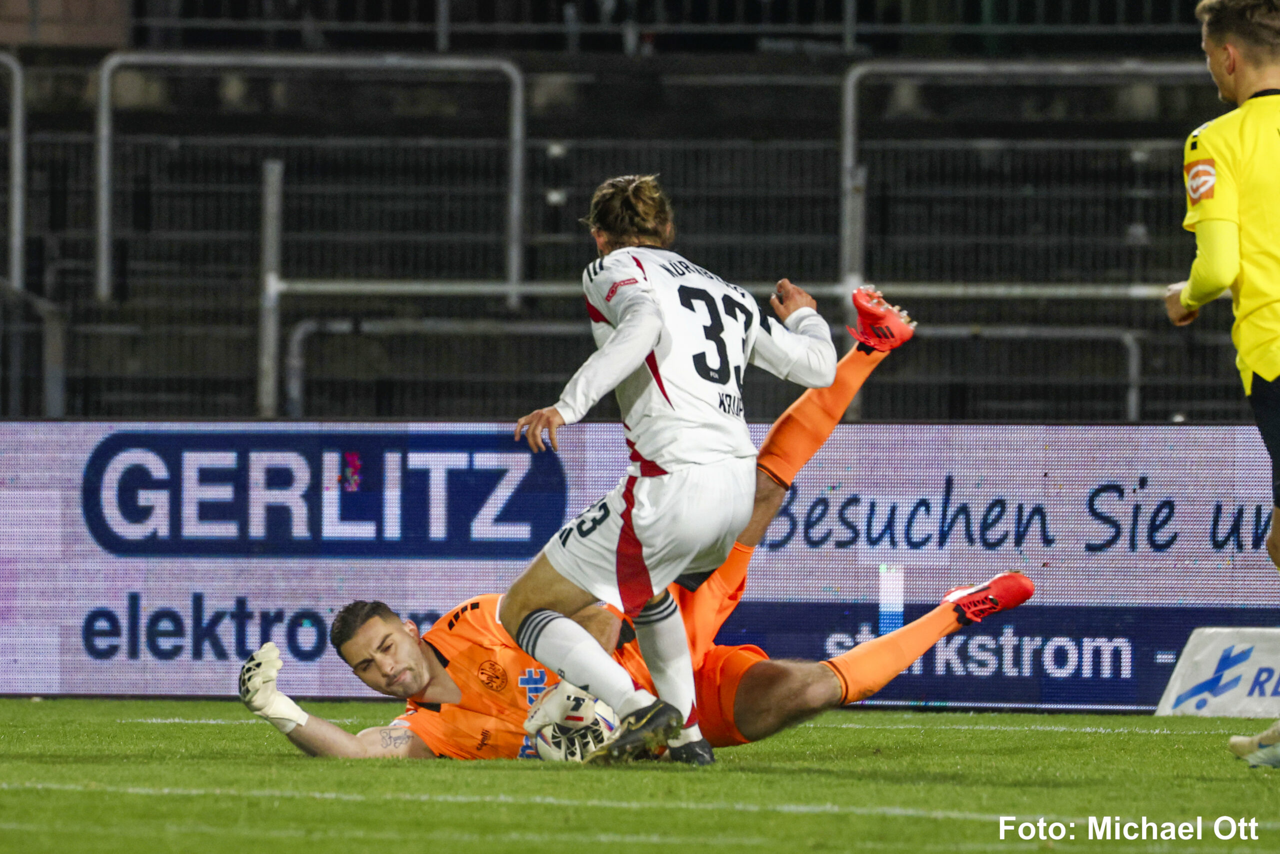 spvgg-bayreuth-1.fc-nuernberg-ii-tw-lukas-zahaczewski