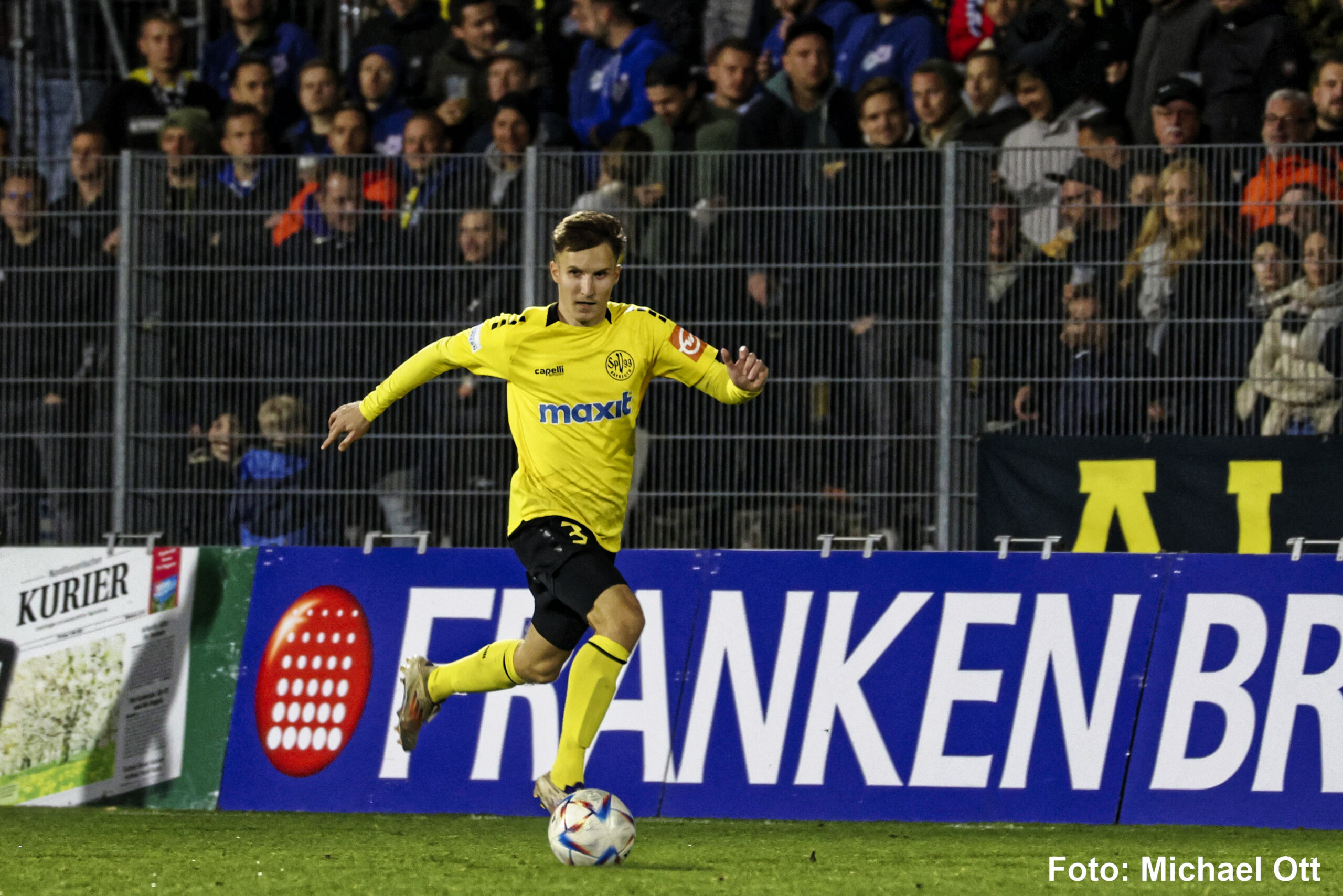 spvgg-bayreuth-profis-dennis-lippert