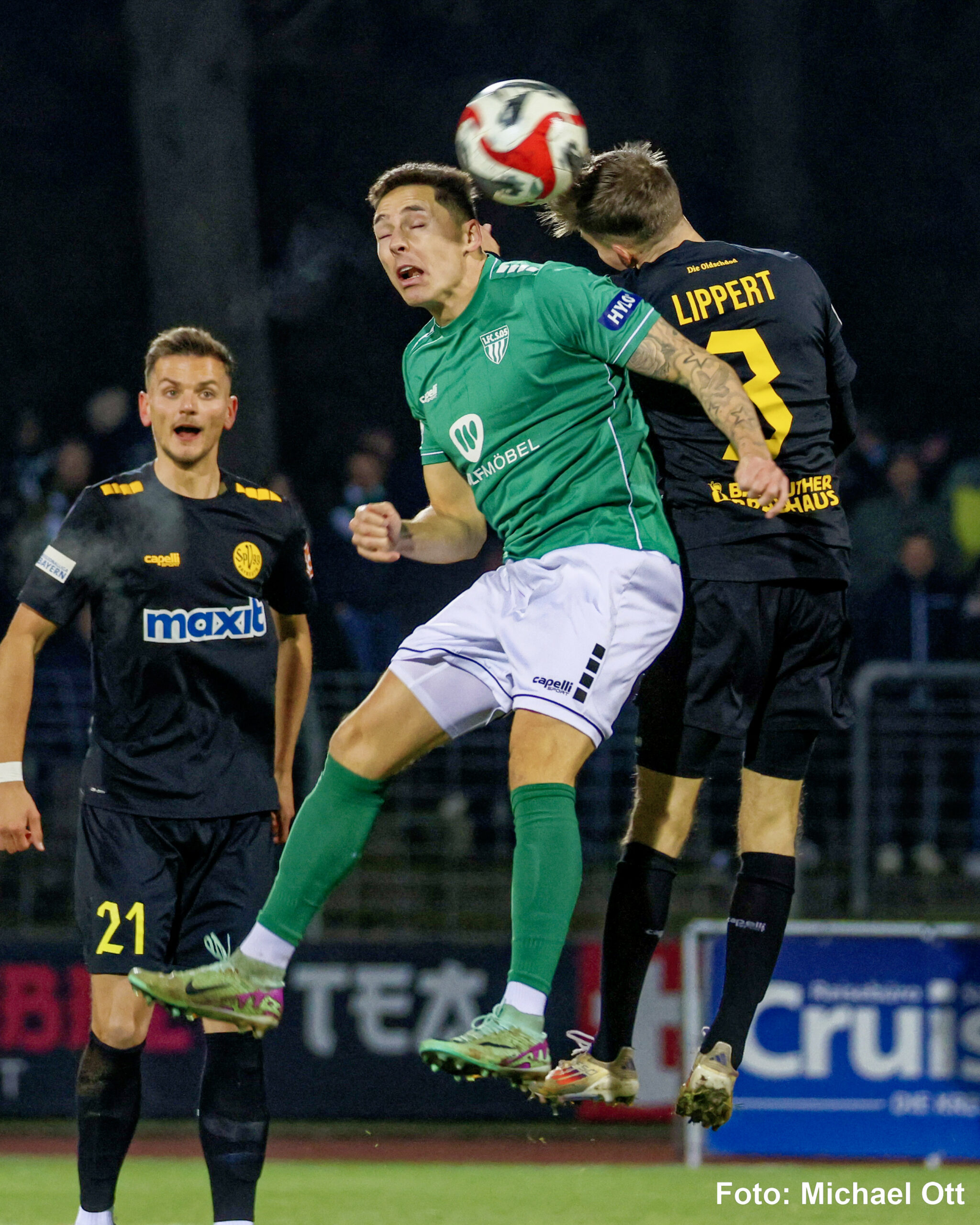 spvgg-bayreuth-schweinfurt-luftkampf-lippert-thomann