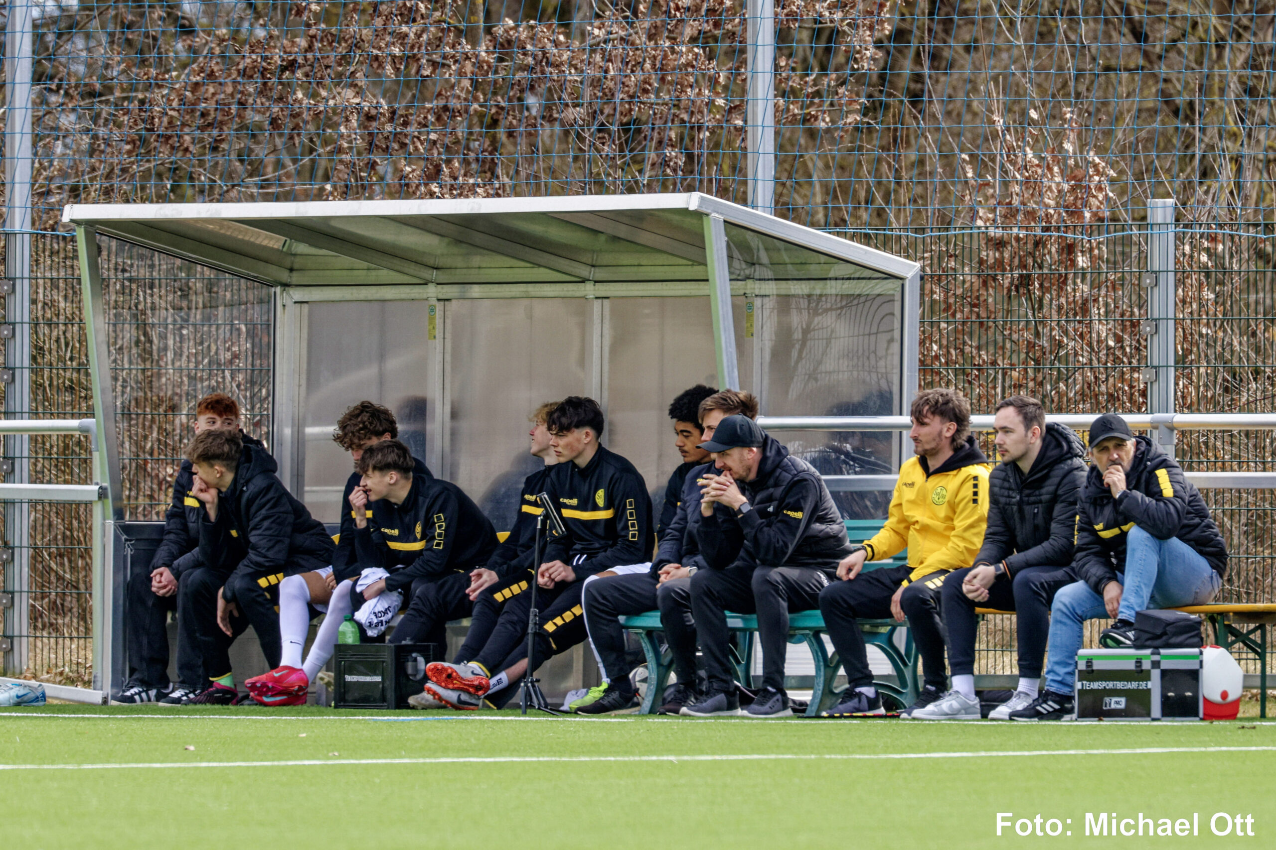 spvgg-bayreuth-u17-1860-muenchen-bank