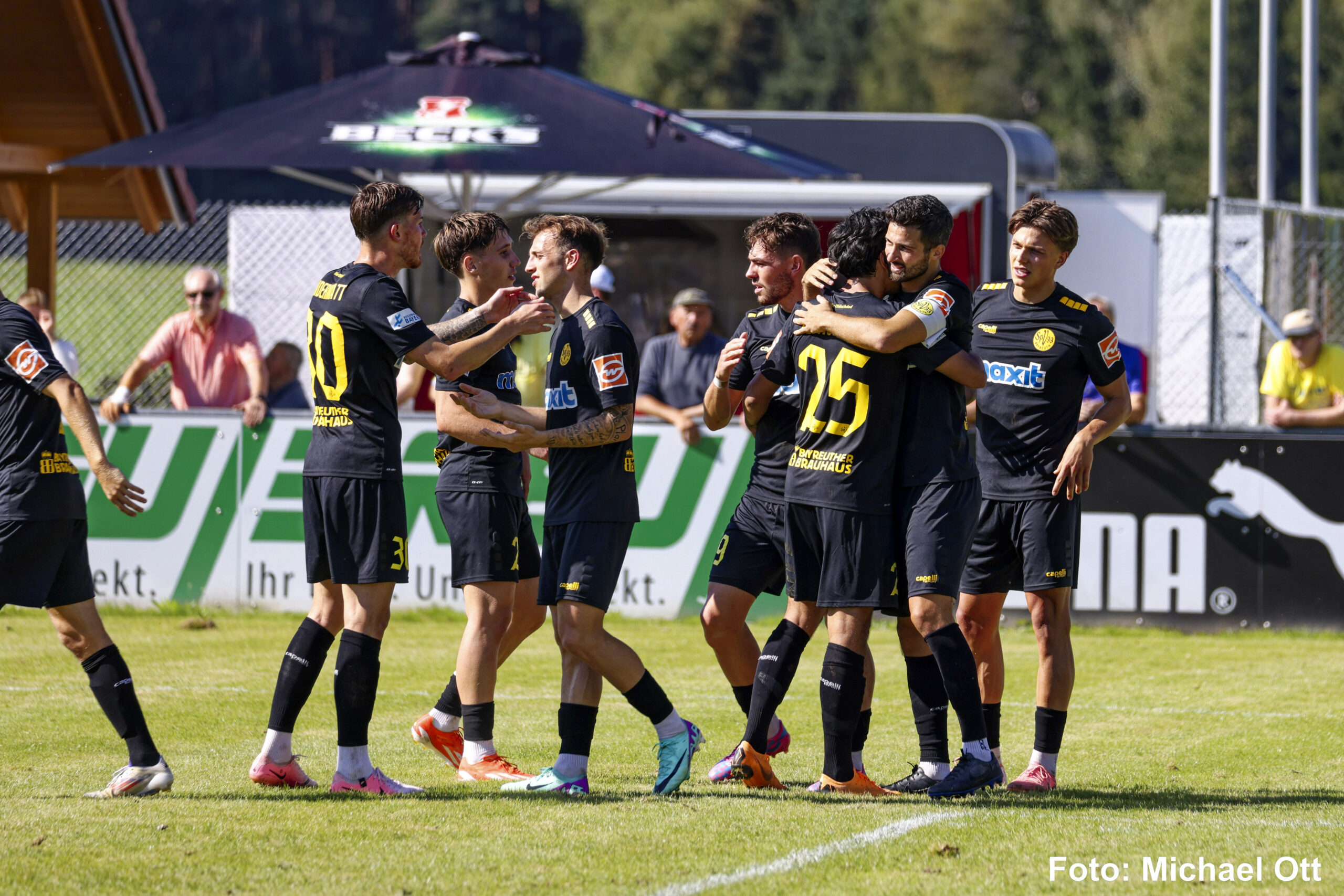 spvgg-bayreuth-djk-vilzing-torschuetze-eddy-schwarz
