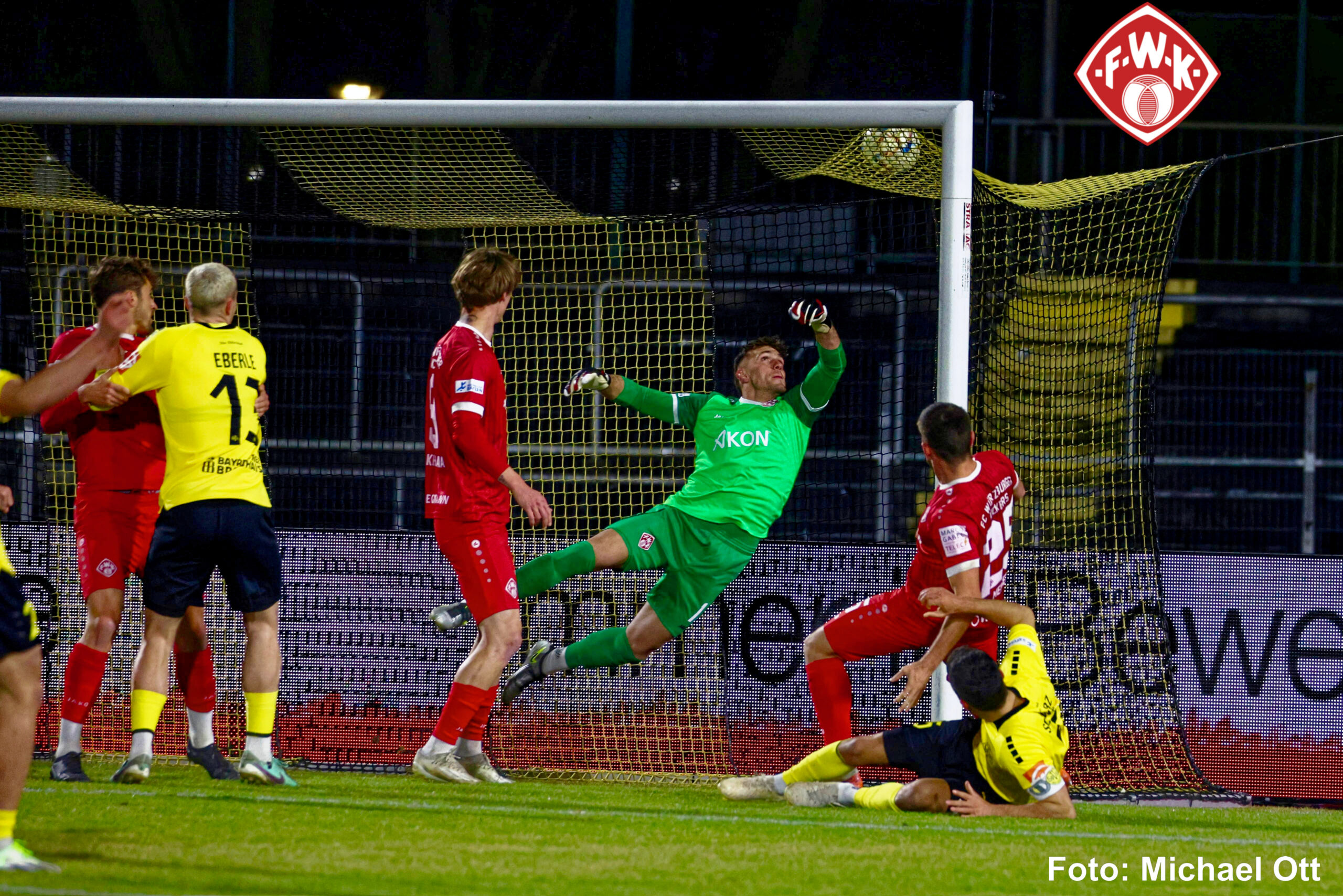 spvgg-bayreuth-wuerzburg-tor-schwarz