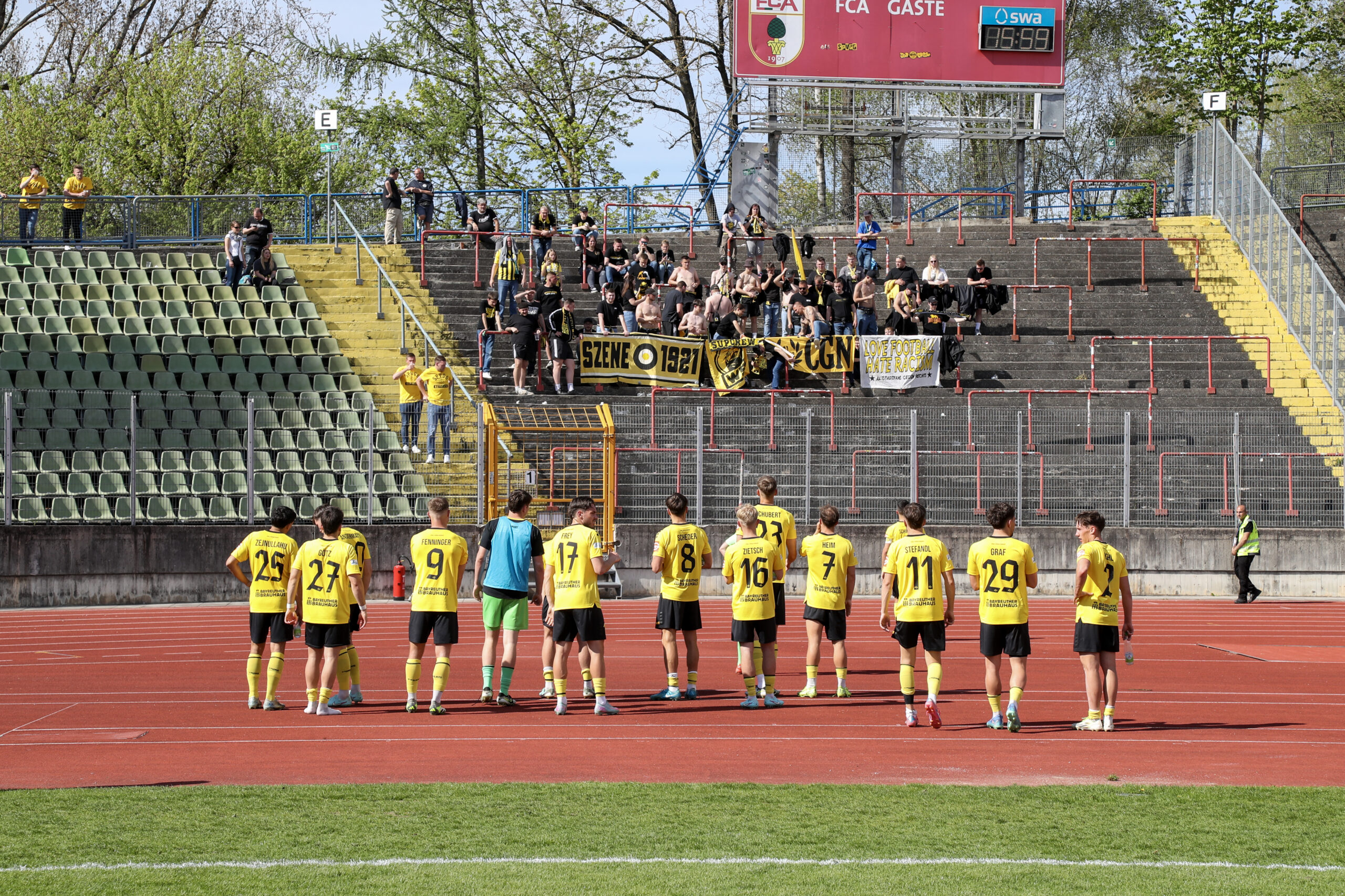 spvgg-bayreuth-schwaben-augsburg-dank-an-die fans