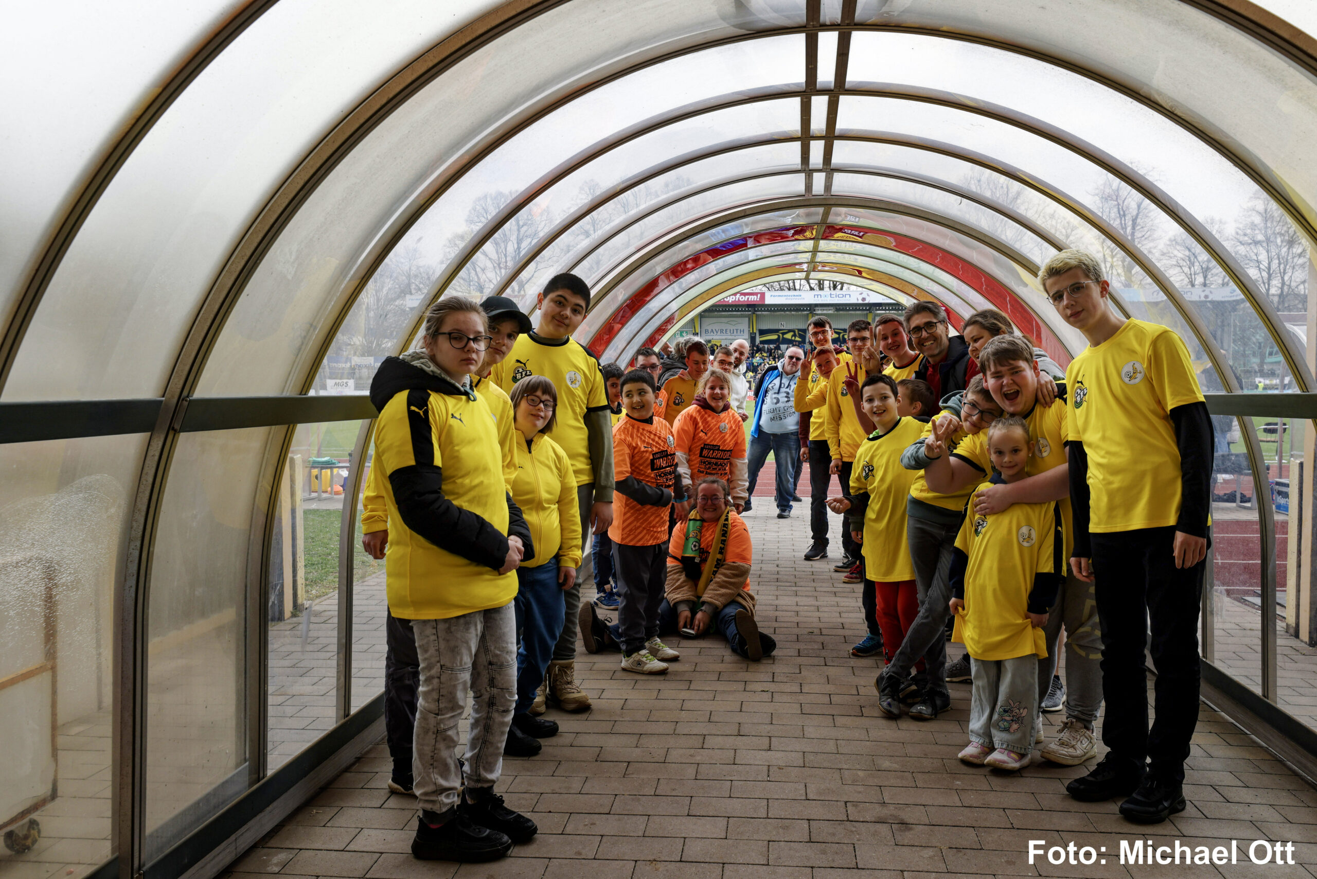 spvgg-bayreuth-djk-vilzing-team-bananenflanke