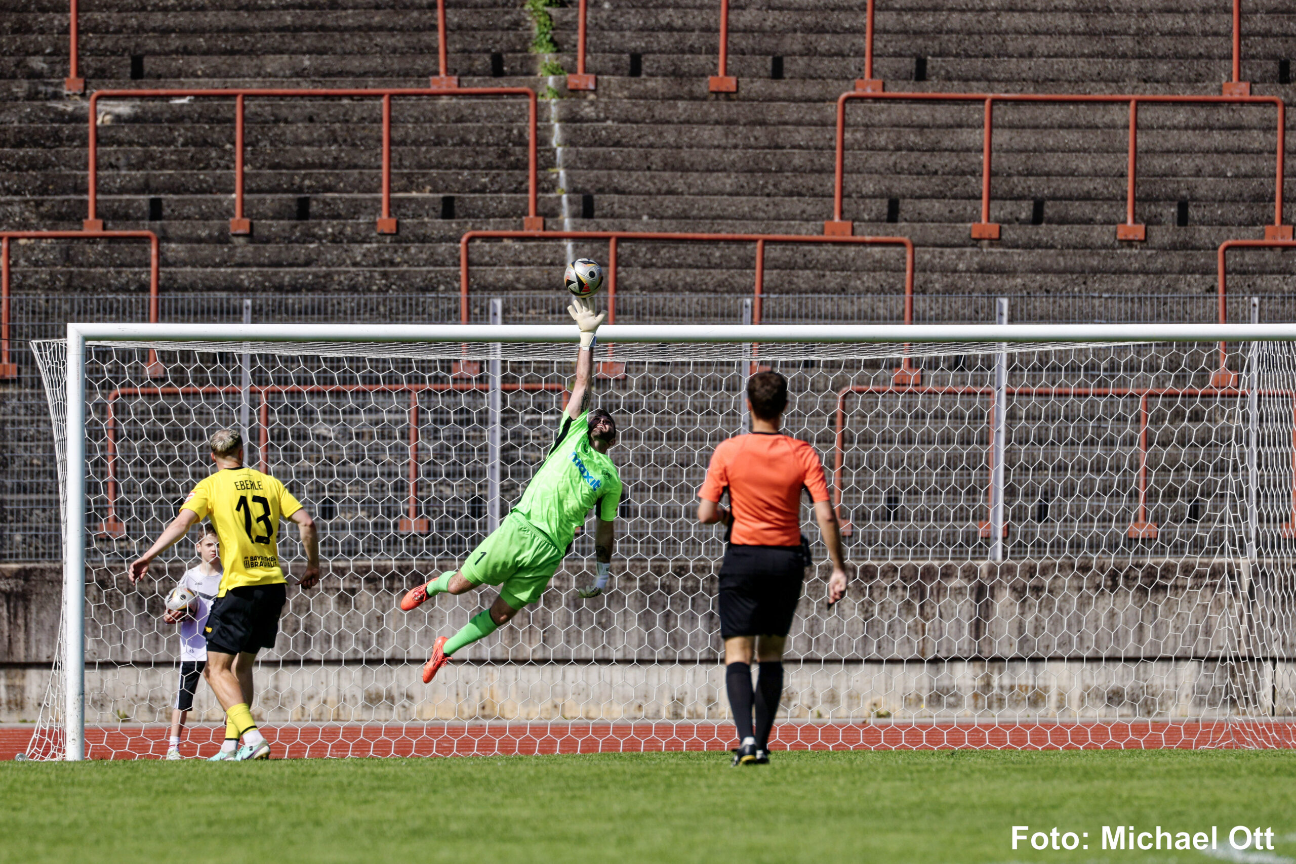 spvgg-bayreuth-schwaben-augsburg- zahaczewski