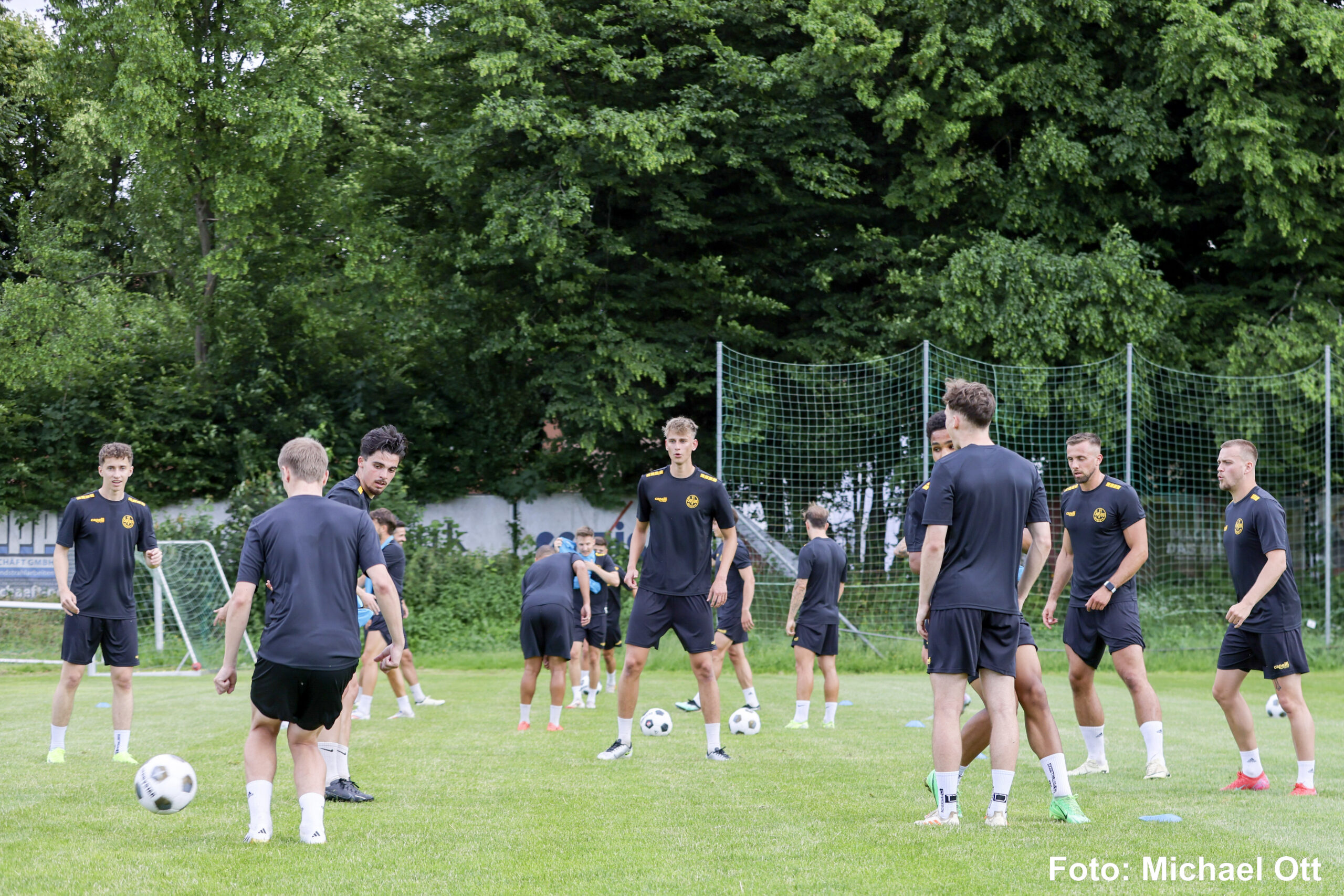 spvgg-bayreuth-1.mannschaft-trainingsstart-25-26
