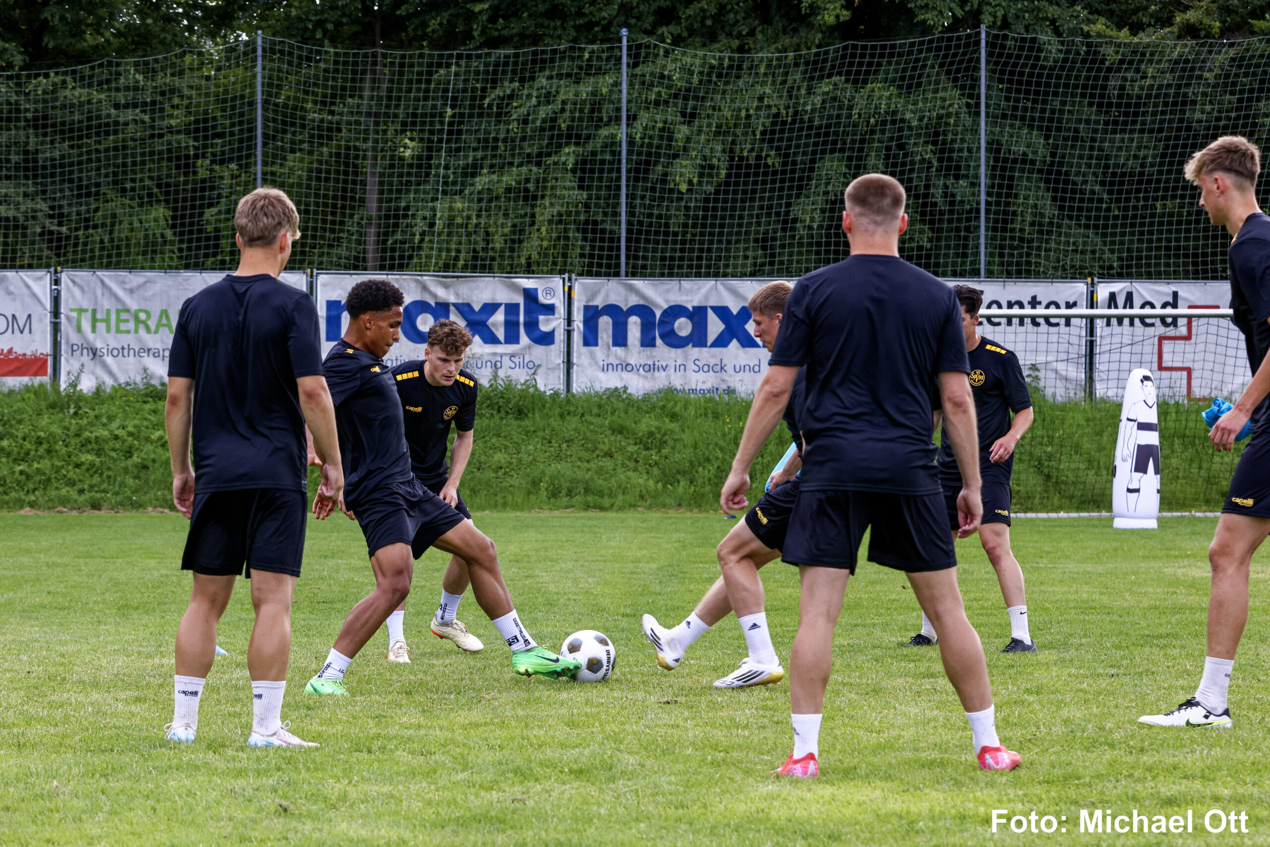 spvgg-bayreuth-1.mannschaft-trainingsstart-25-26