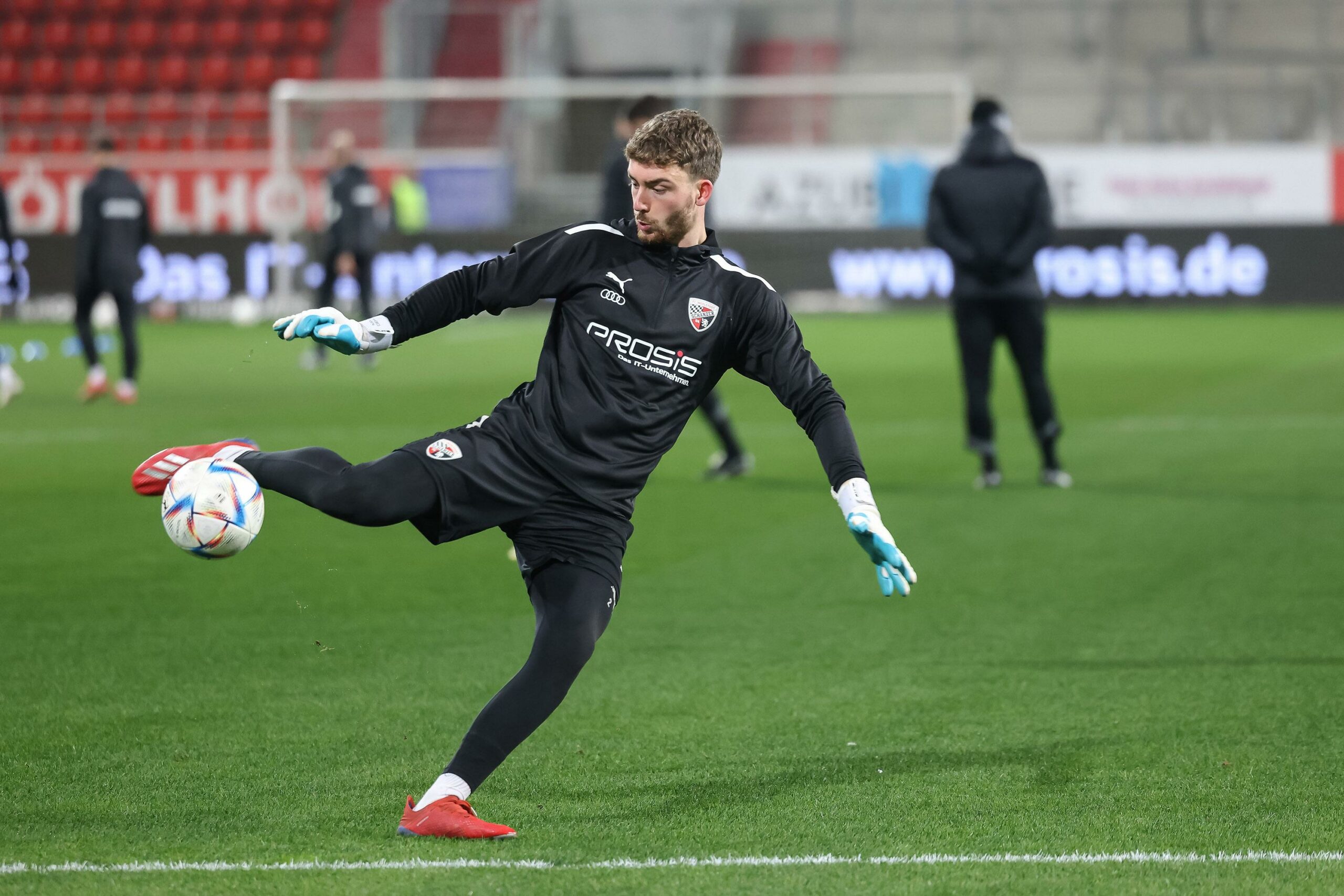spvgg-bayreuth-1.mannschaft-neuzugang-maurice-dehler-2