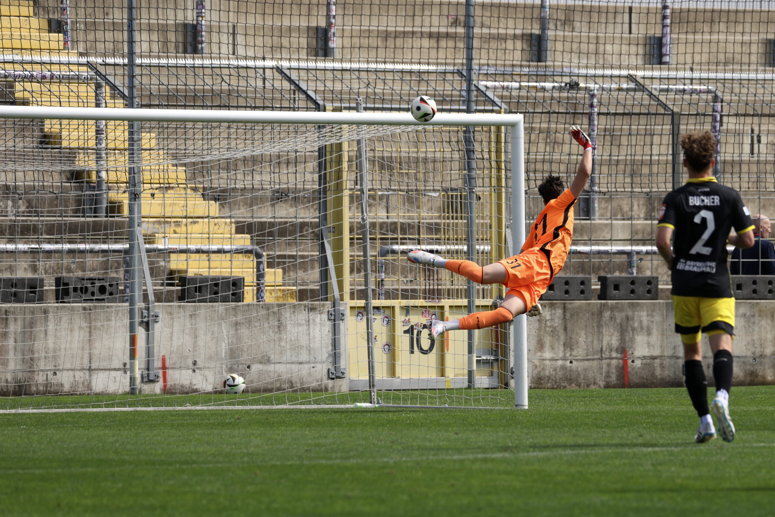 bayern-ii-spvgg-bayreuth-hoecker-sensationell
