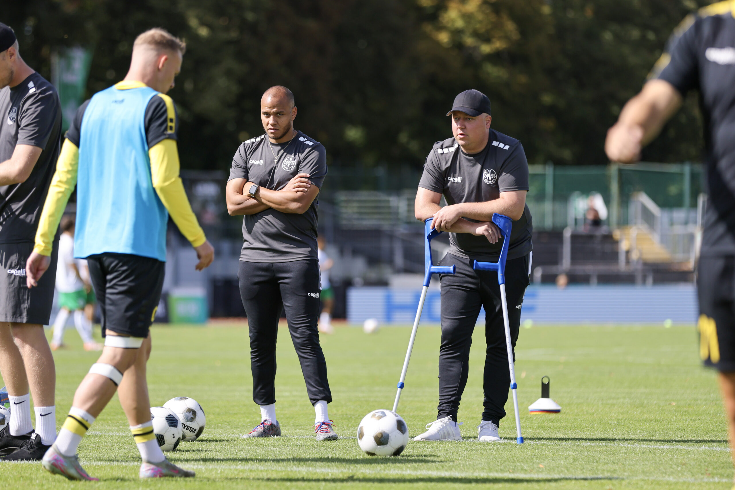 spvgg-bayreuth-eichstaett-aufwaermen-kling-george