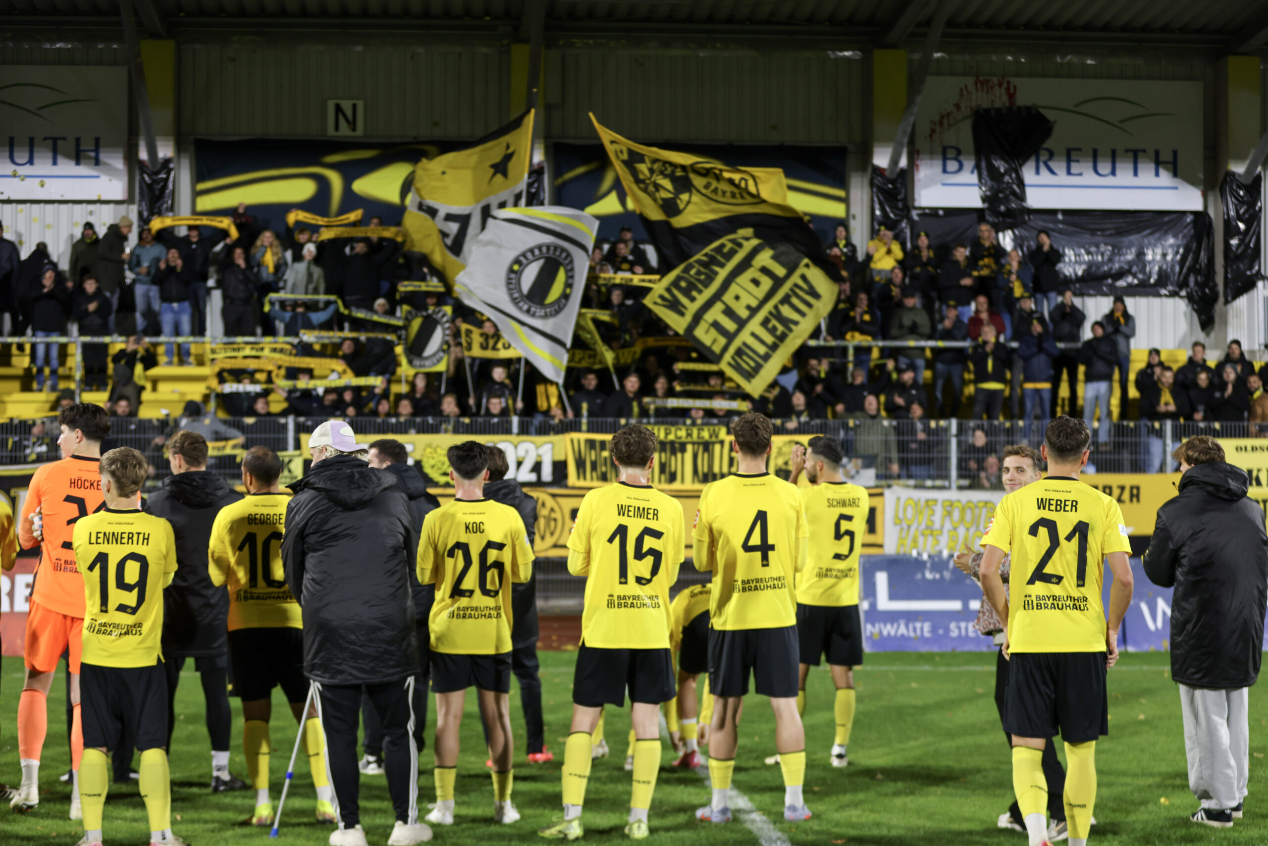 spvgg-bayreuth-fc-augsburg-ii-jubel-fans