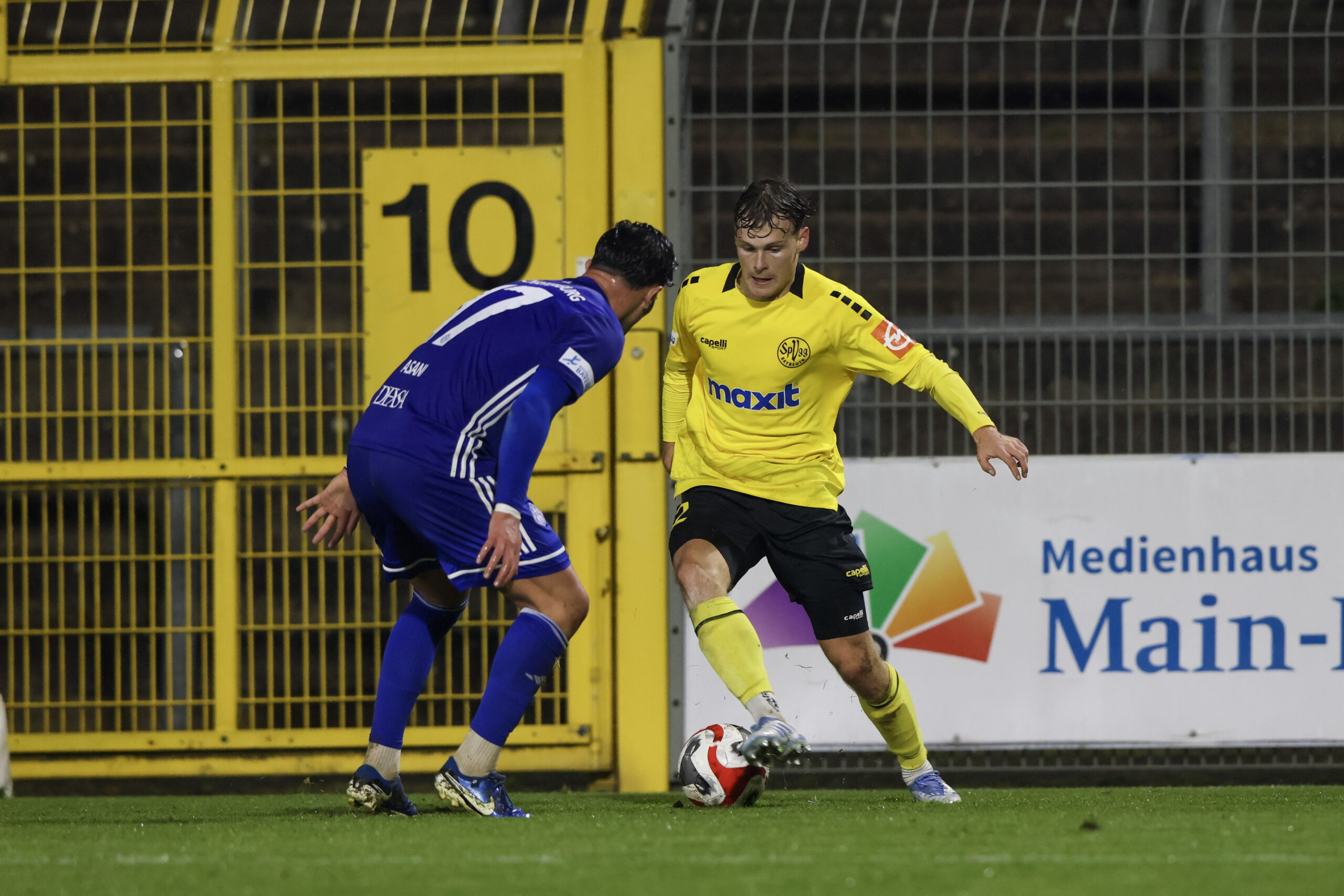 spvgg-bayreuth-aschaffenburg-bucher