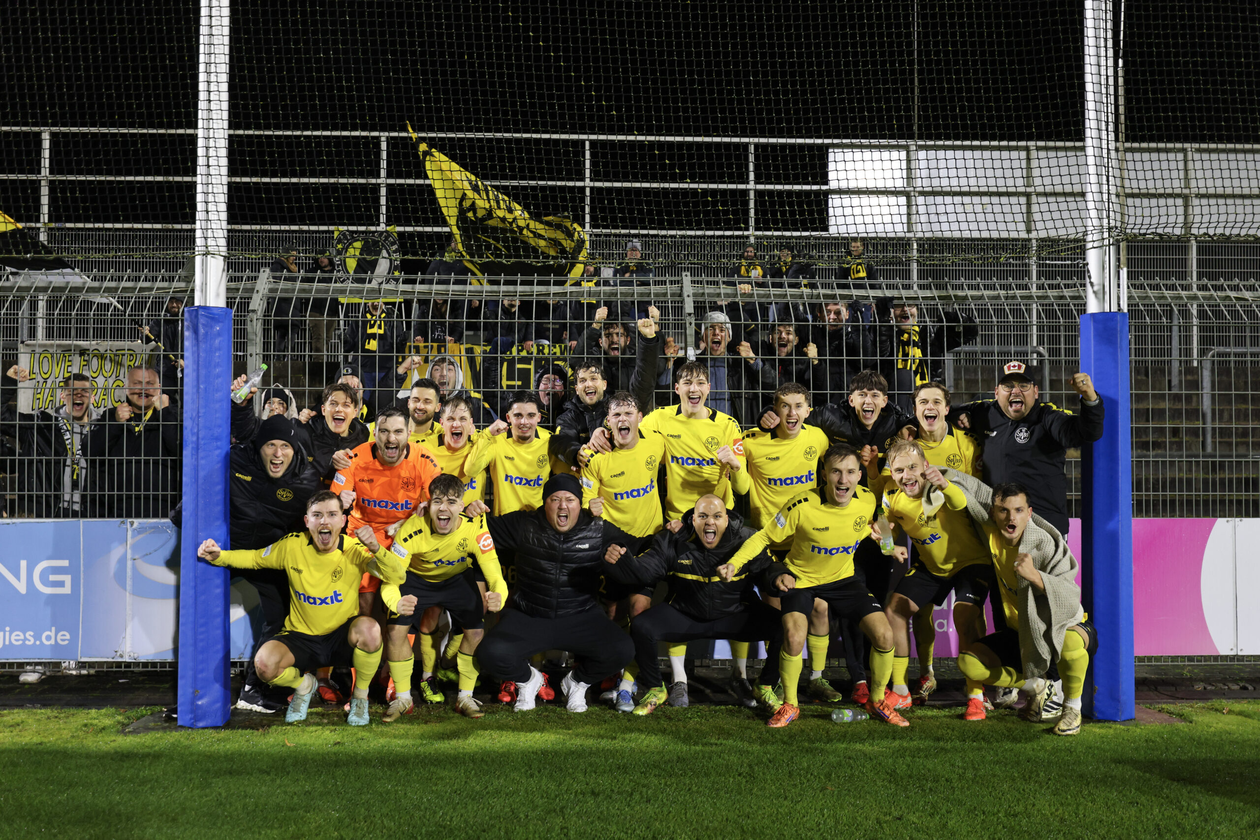 spvgg-bayreuth-aschaffenburg-jubelbild