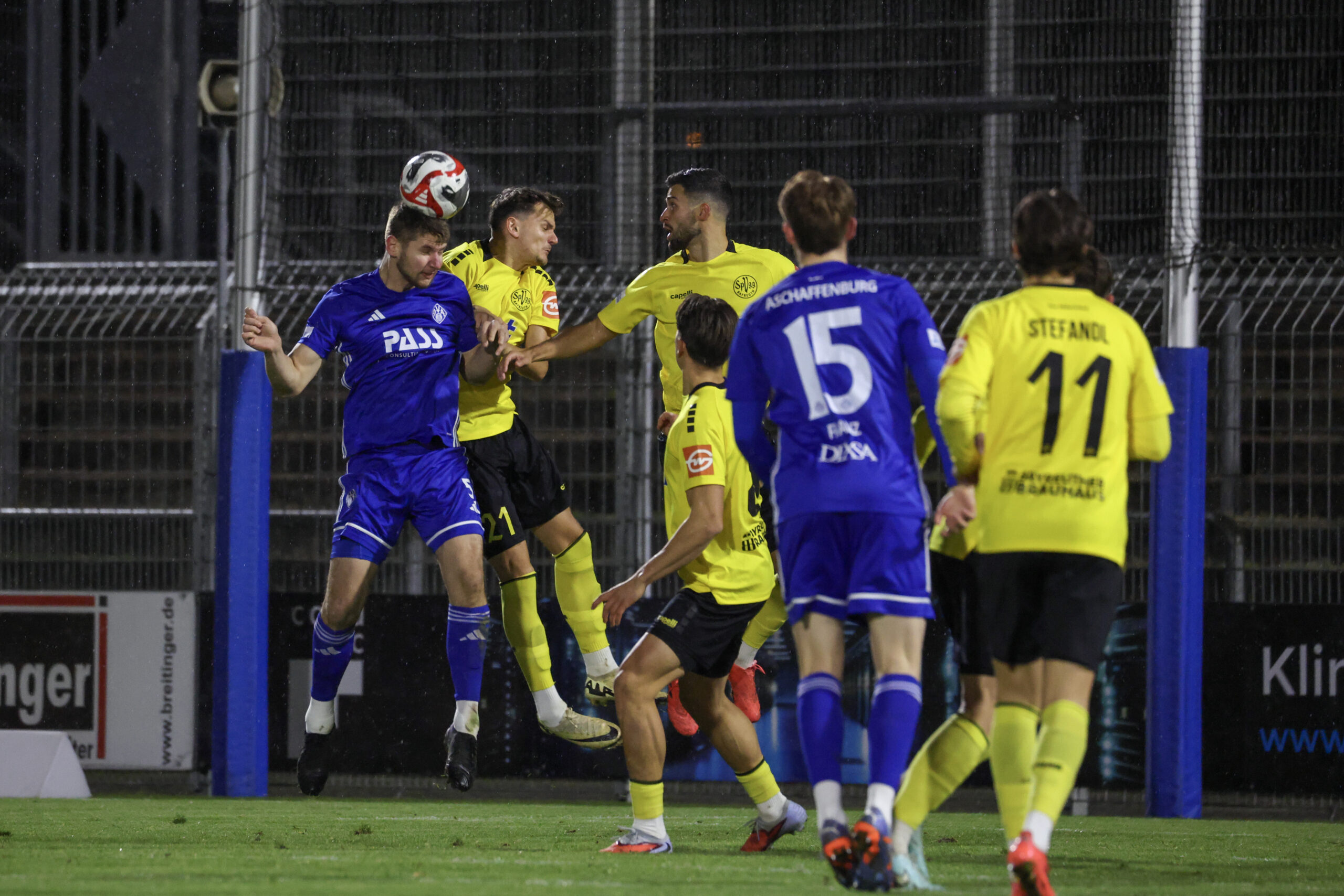 spvgg-bayreuth-aschaffenburg-abwehr