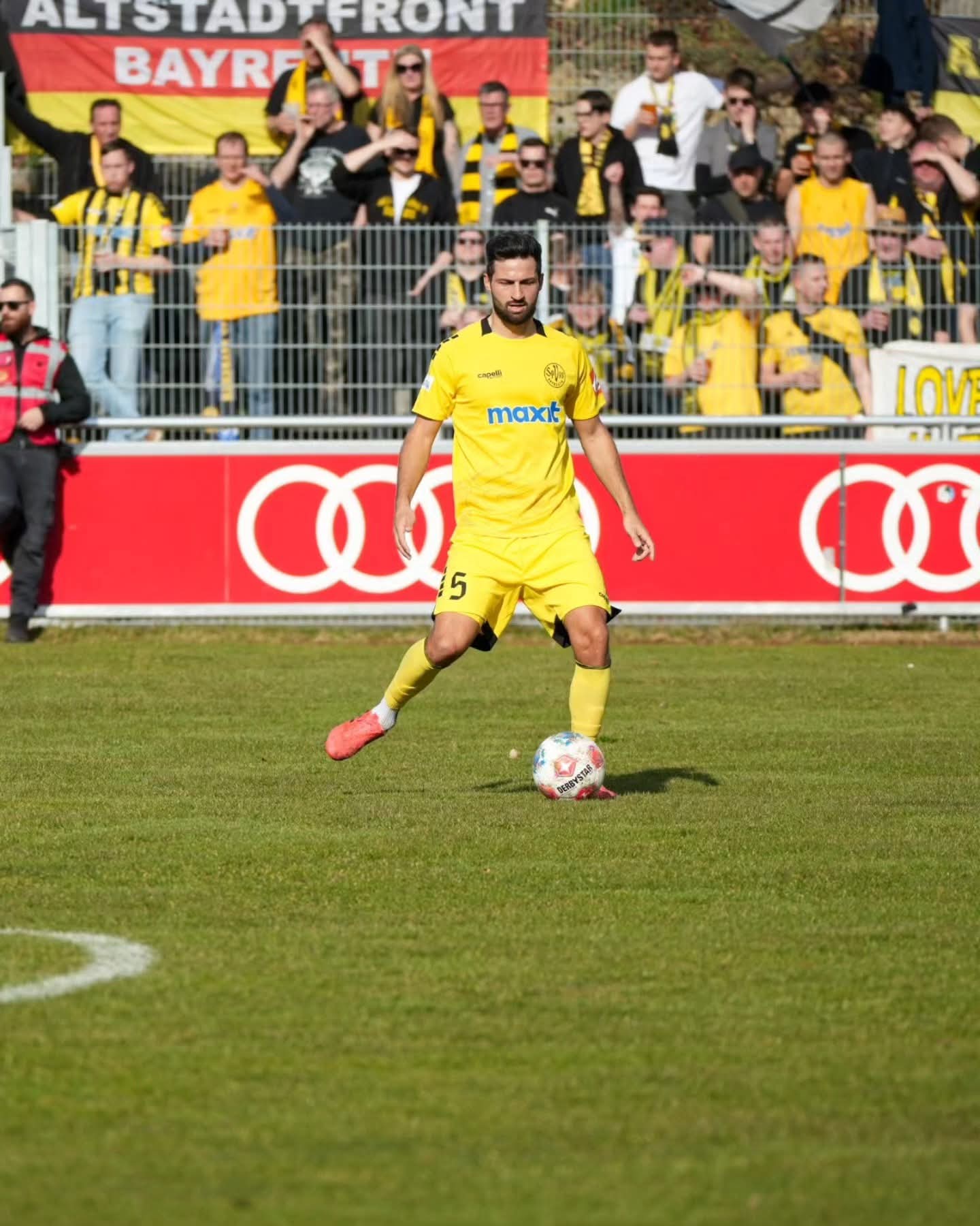 spvgg-bayreuth-vfb-eichstaett-schwarz