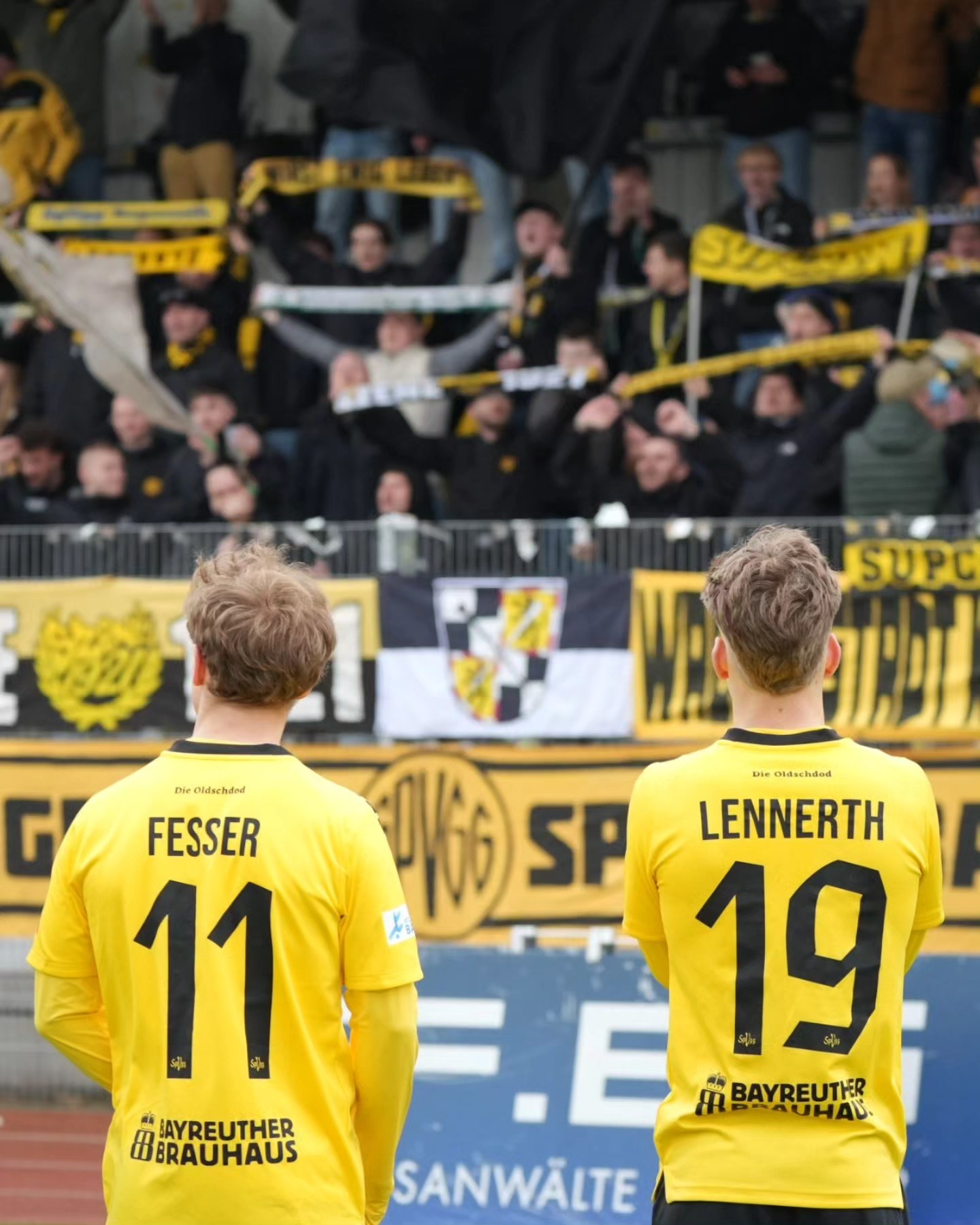 spvgg-bayreuth-schwaben-augsburg-fesser-lennerth