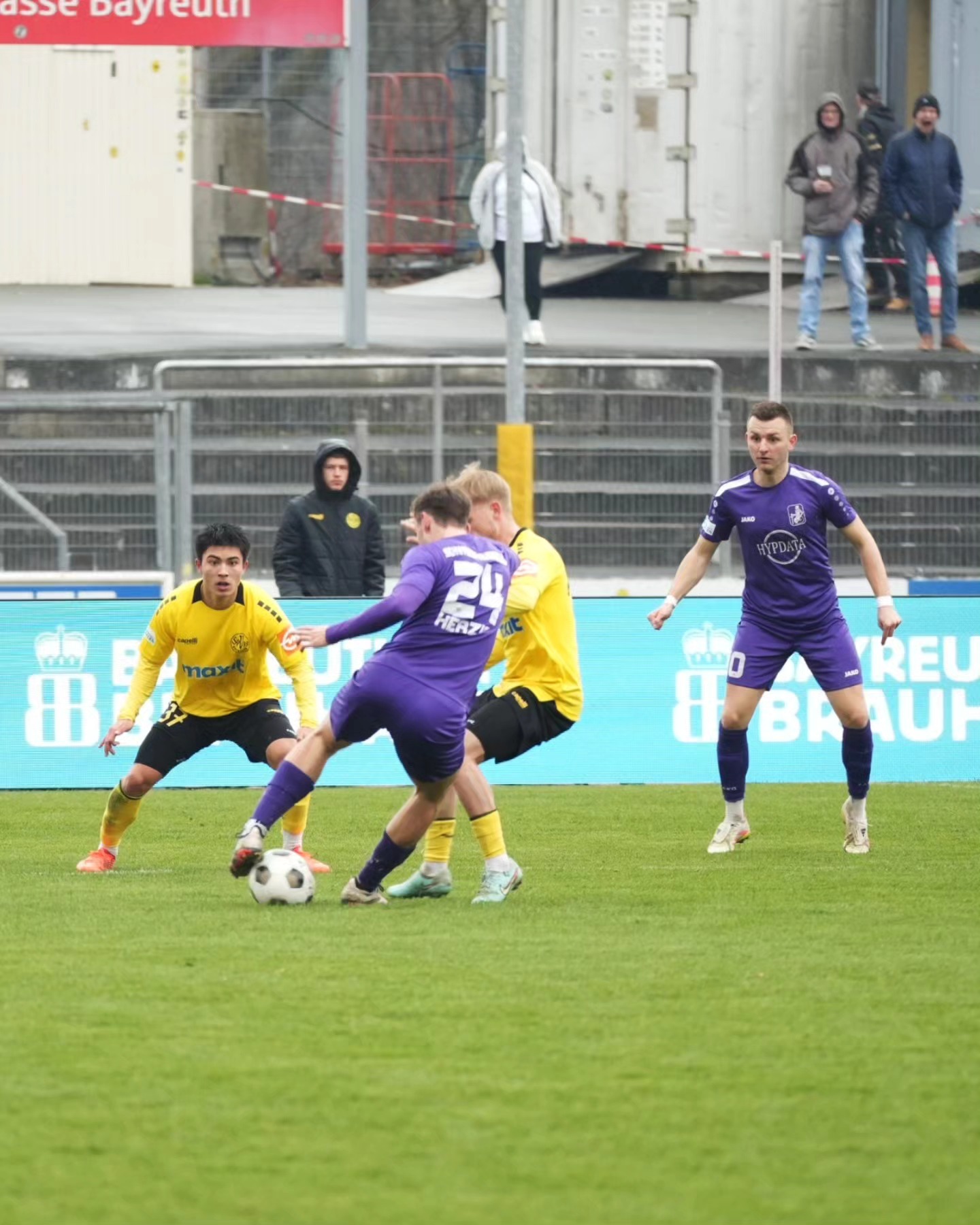 spvgg-bayreuth-schwaben-augsburg-brueckner