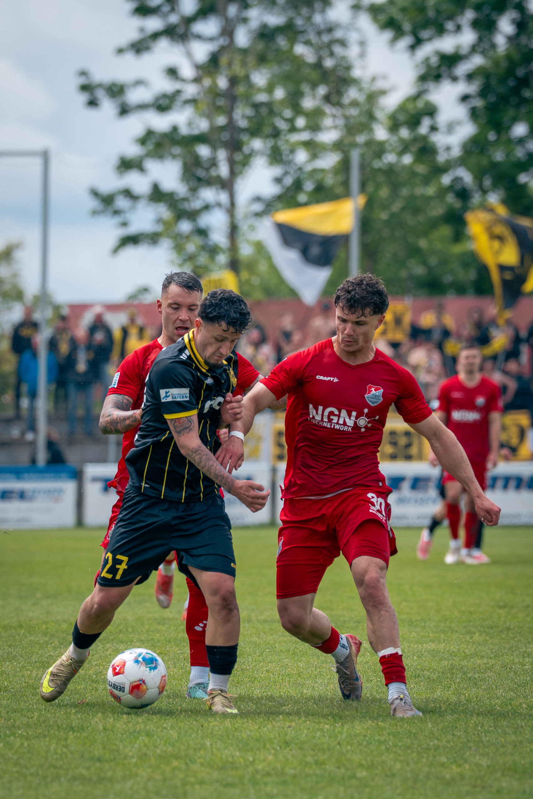 spvgg-bayreuth-aubstadt-zweikampf-markert