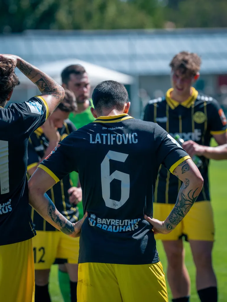 Enttäuscht Spieler der Altstadt nach der Niederlage in Buchbach