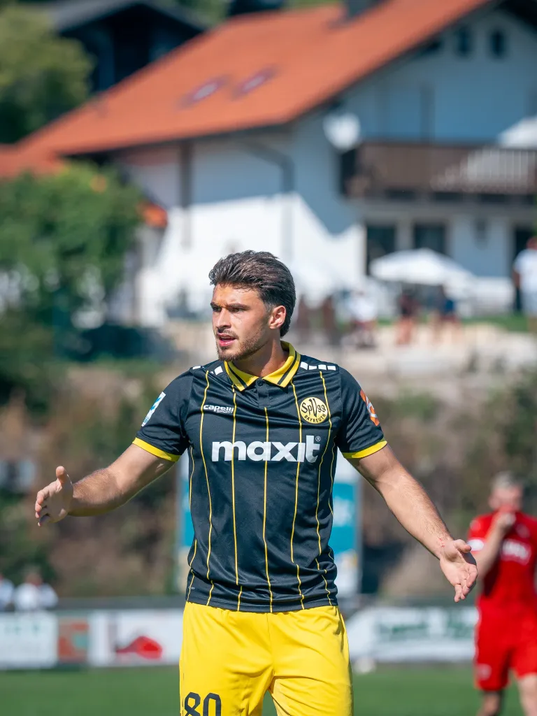 Erijon Shaqiri im Spiel gegen den TSV Buchbach