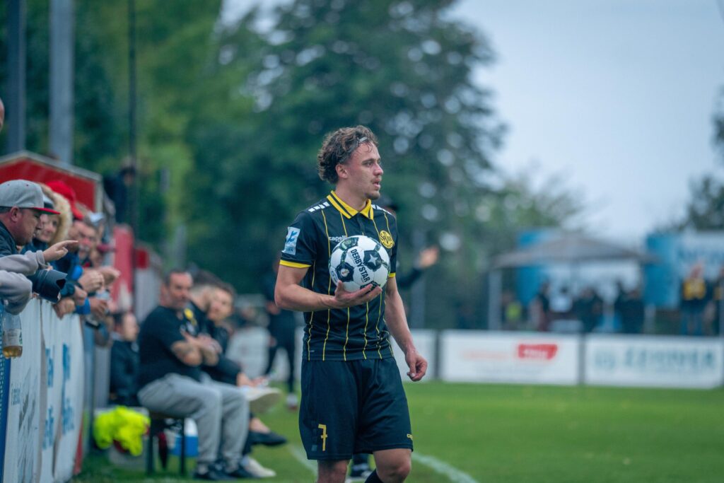 Marlon Fires beim Einwurf